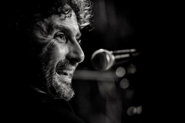 Ο Ψαρογιώργης φέρνει την Κρητική παράδοση στο Γυάλινο Μουσικό Θέατρο!