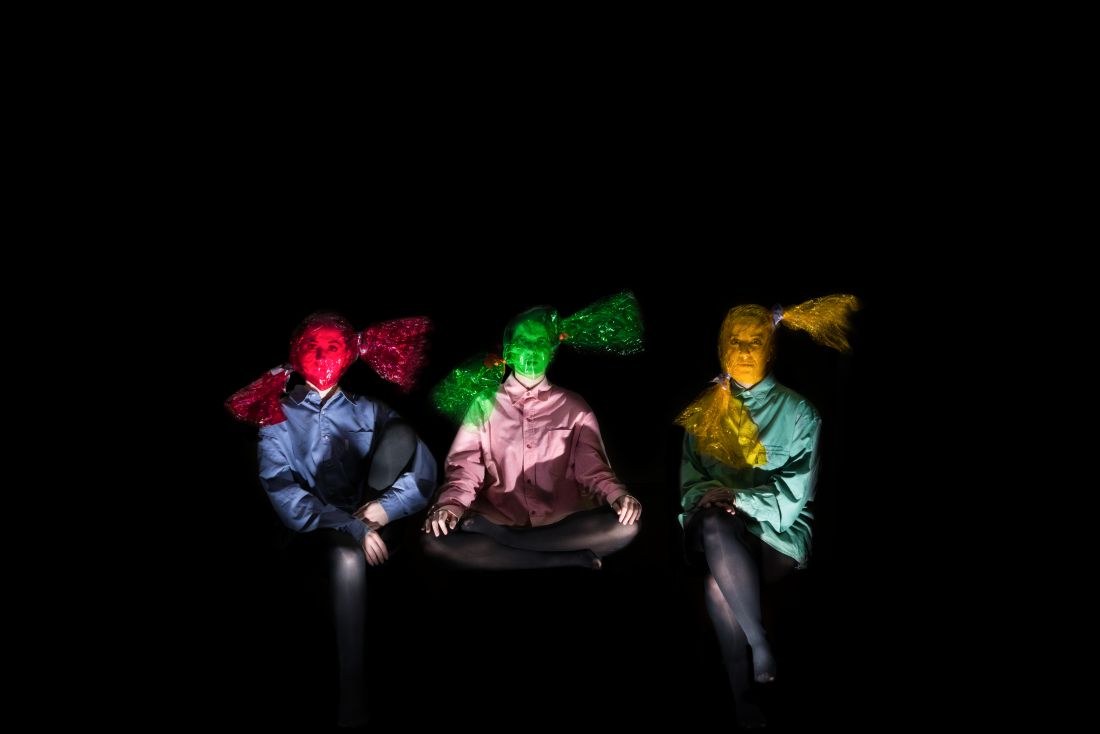 Ένα «φονικό εγχειρίδιο φιλίας» ξεδιπλώνεται στο θέατρο Μπιπ!