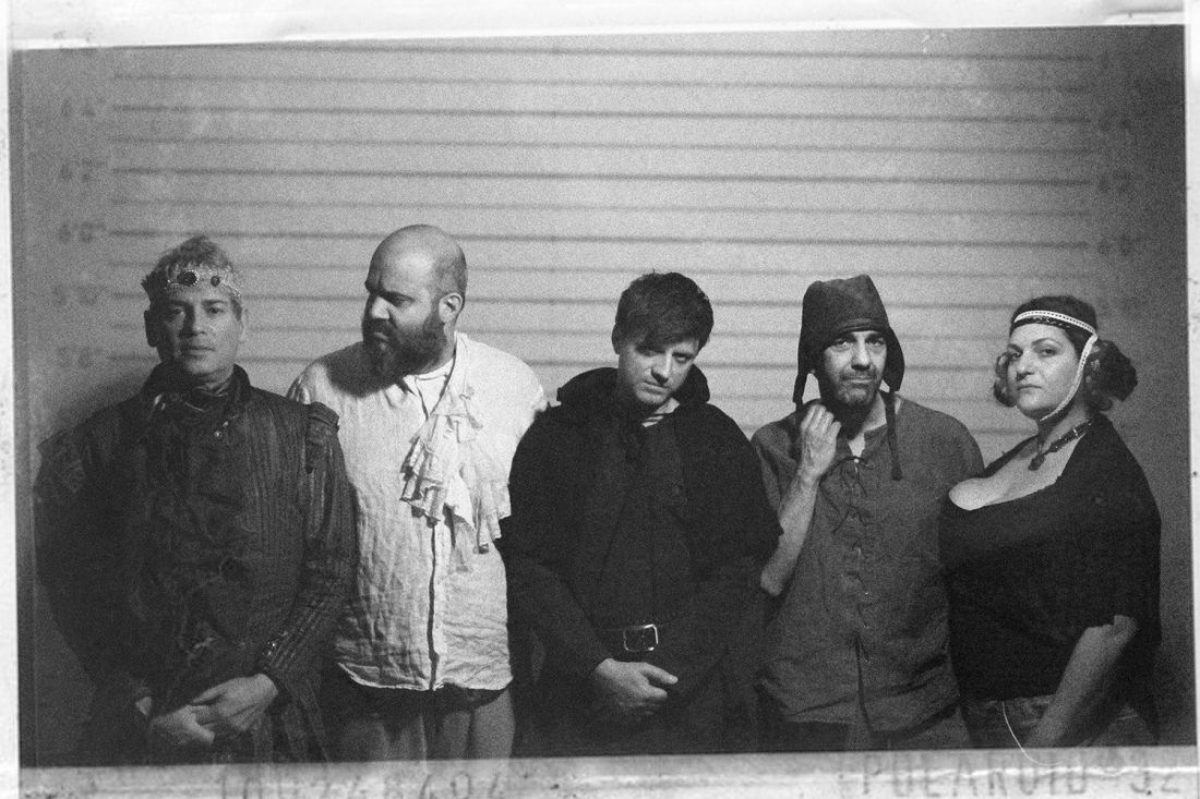 “Η μπαλάντα ενός ευαίσθητου δήμιου”, στο Vault, από την ομάδα Lorem Ipsum…