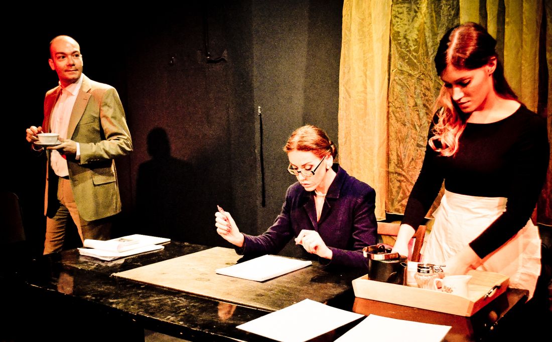 “Η Σιδηρά Πρωθυπουργός” σ’ ένα παιχνίδι εξουσίας, στο θέατρο “Μπέλλος”