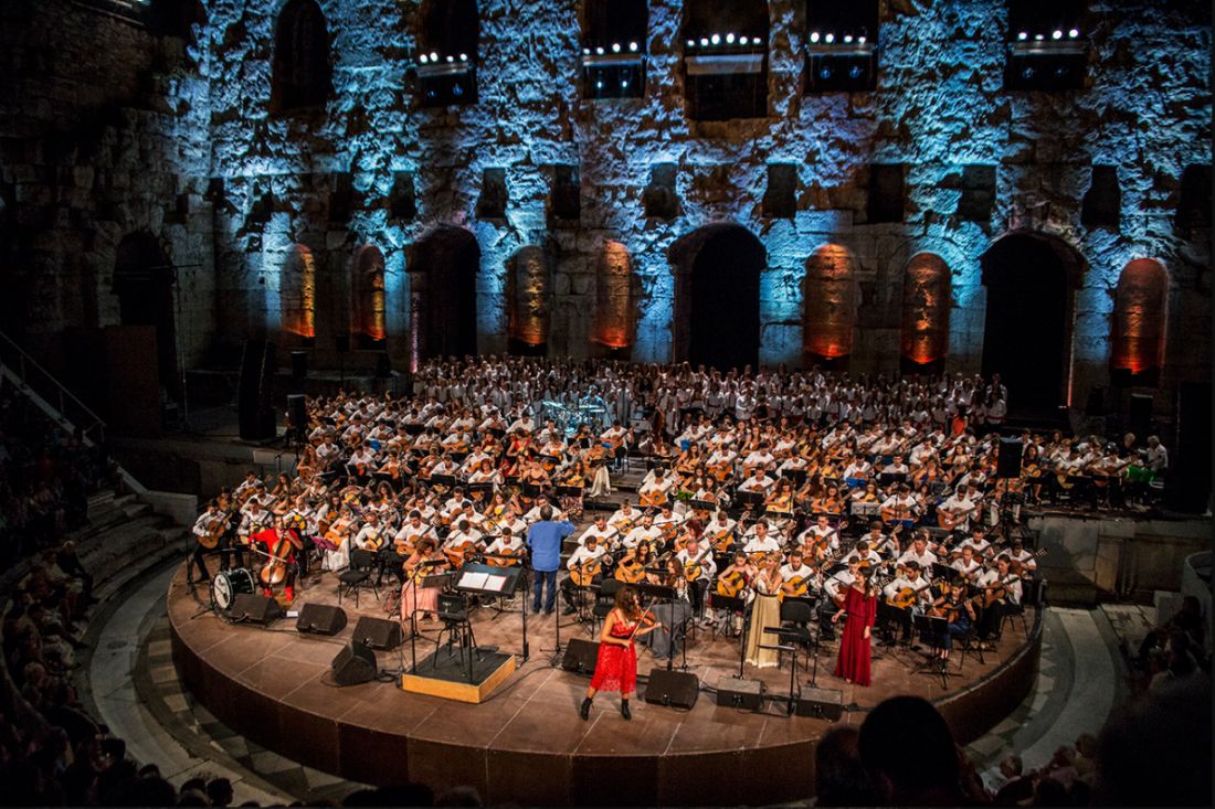 Μετά το Ηρώδειο, 200 Κιθάρες θα “γεμίσουν” το Μέγαρο Μουσικής Αθηνών, υπό τον Βαγγέλη Μπουντούνη…