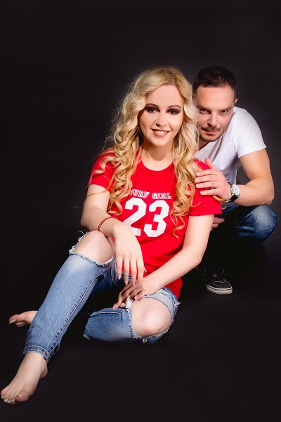 Κυριακή Δερέμπεη feat. LΑVA – “Κόκκινα Φεγγάρια”