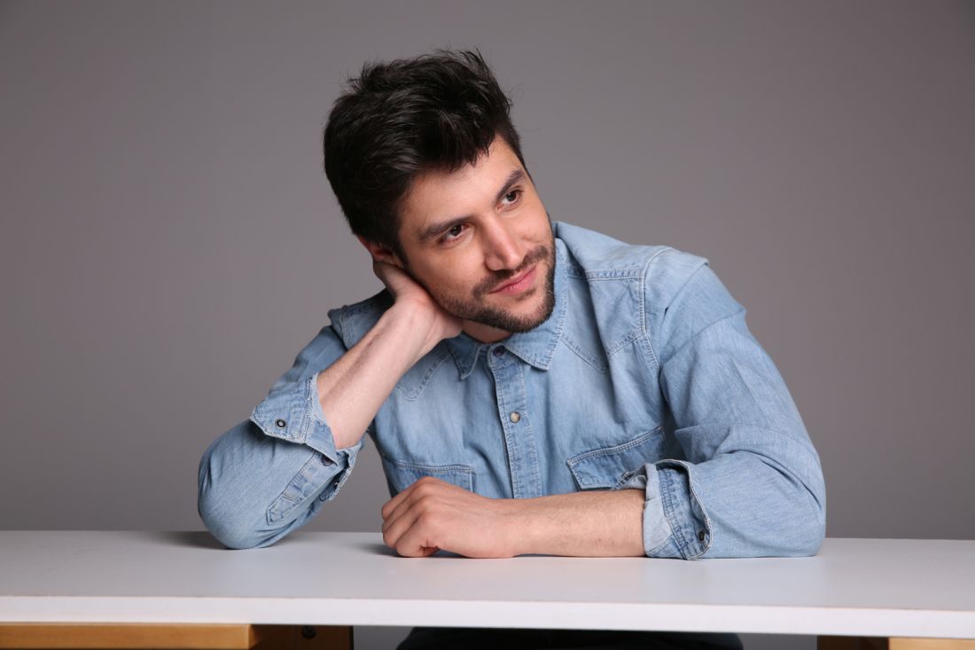 Ο Νίκος Μερτζάνος στη Σφίγγα, με πολλούς καλλιτέχνες στο πλευρό του!