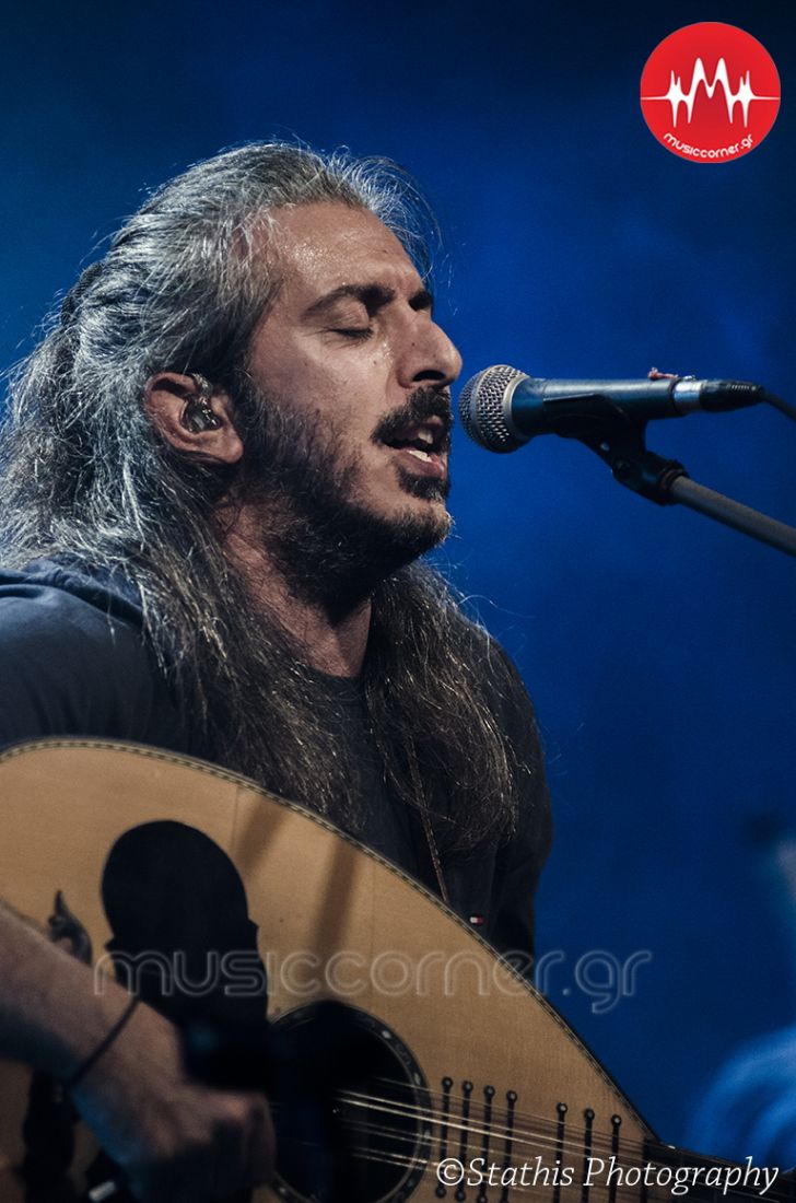 Την άνοιξη έφερε ο Χαρούλης με την πρεμιέρα του στην Ακτή Πειραιώς…