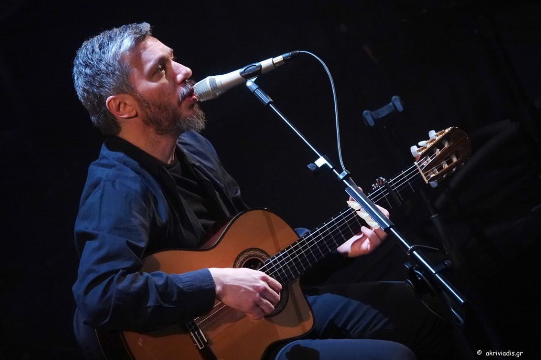 Ο Αλκίνοος Ιωαννίδης, solo στο Θέατρο «Νταμάρι – Αλίκη Βουγιουκλάκη» στα Βριλήσσια