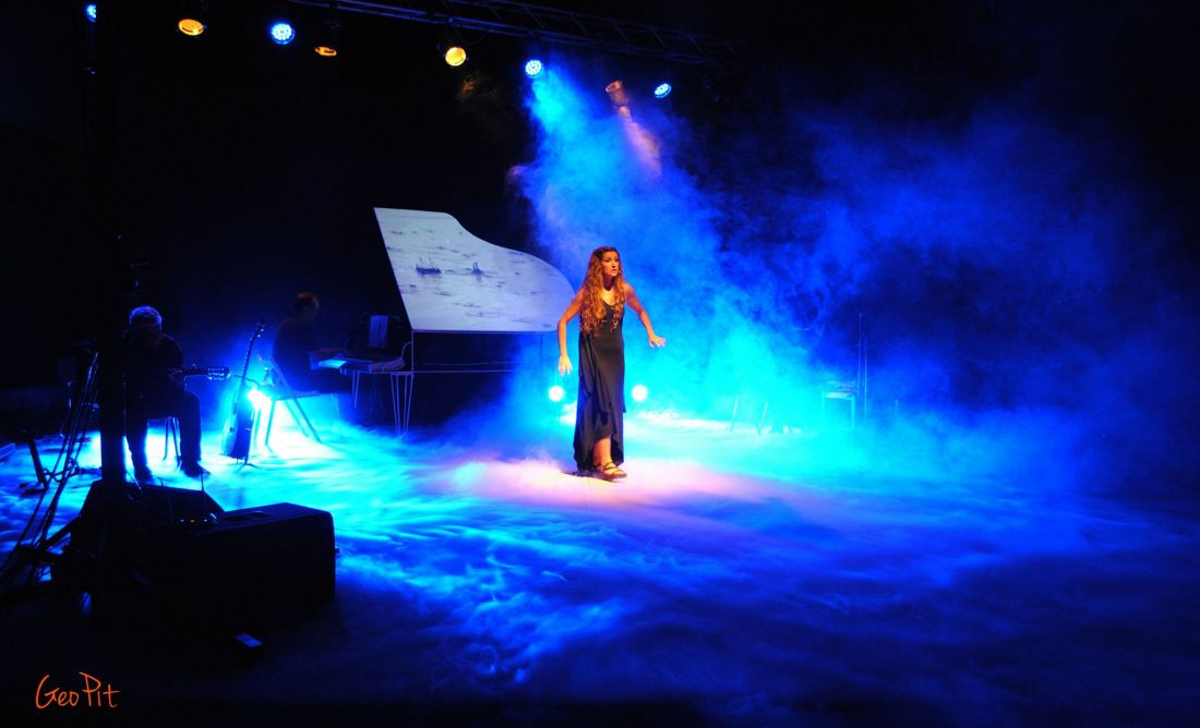 Δύο επετειακές παραστάσεις για τα “5 στοιχεία” της Άννας Μπουρμά!