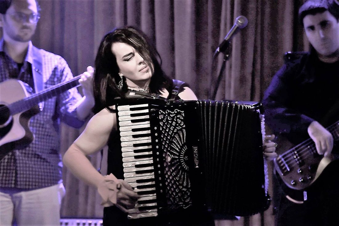 Η Ζωή Τηγανούρια σε ένα live που θα μας ταξιδέψει μουσικά στα ερωτικά -γεμάτα πάθος- μονοπάτια του Tango