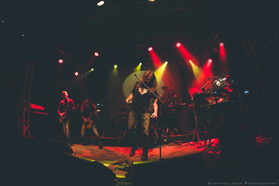 “Μια Αλήθεια” αποκαλύπτουν στο νέο τους EP οι Εννιά Χιλιοστά (9MM)…