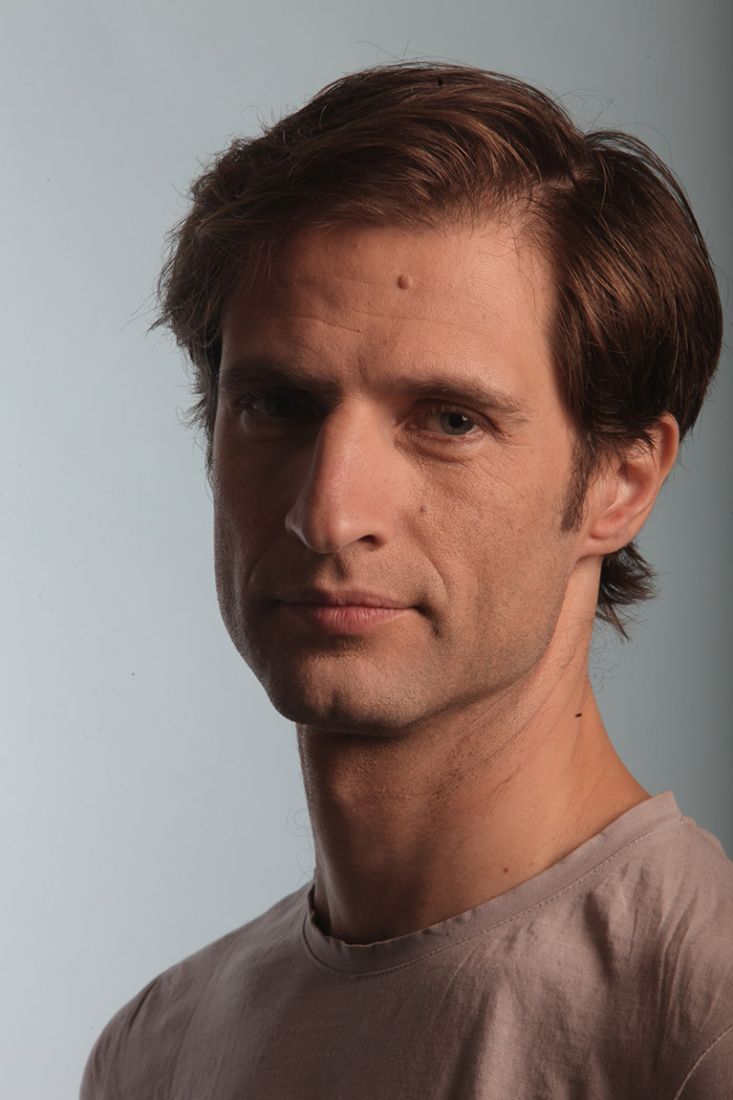 “Llawfall”, ο Μάξιμος Μουμούρης συμπράττει με την Underground Youth Orchestra, με αφορμή το “Atom Ηeart Μother” των Pink Floyd!