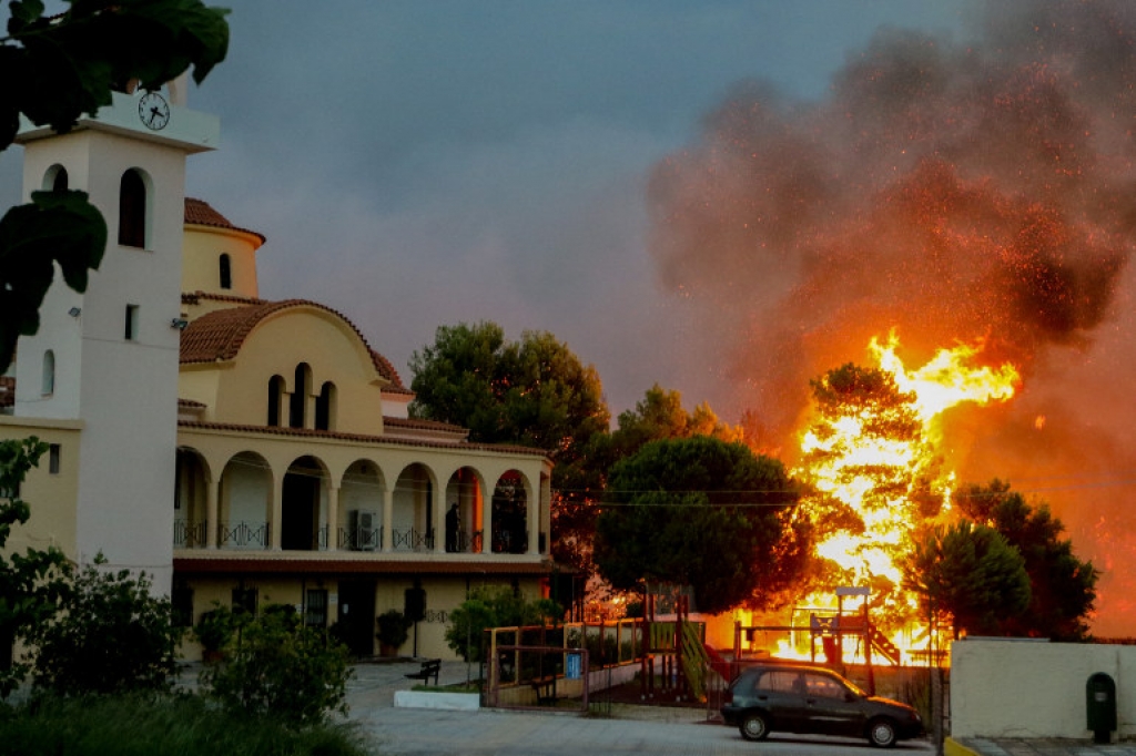 Ανείπωτη τραγωδία… Θρήνος σε Ανατολική και Δυτική Αττική… Πάνω από 70 μέχρι στιγμής οι νεκροί…