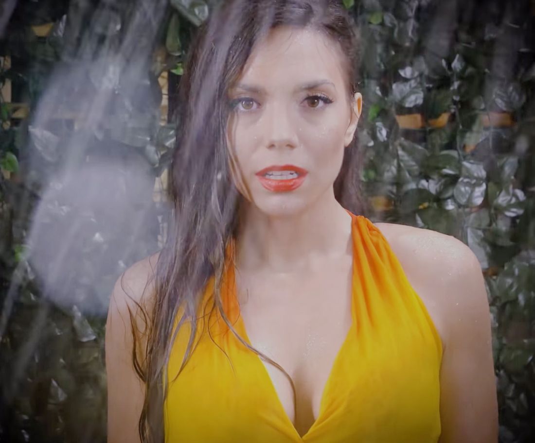 Νέο video clip για την Κρυσταλλία!