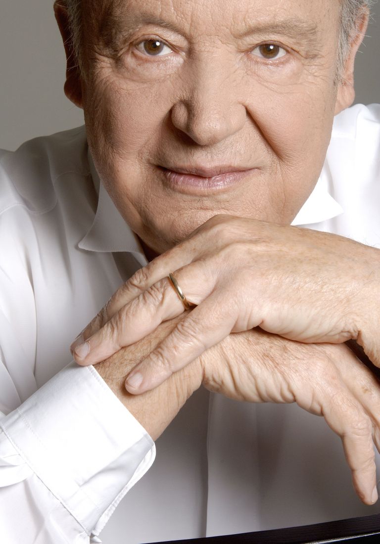 Ο Μίμης Πλέσσας φθάνει στην Πάτρα με… “Μια Θάλασσα Τραγούδια”!