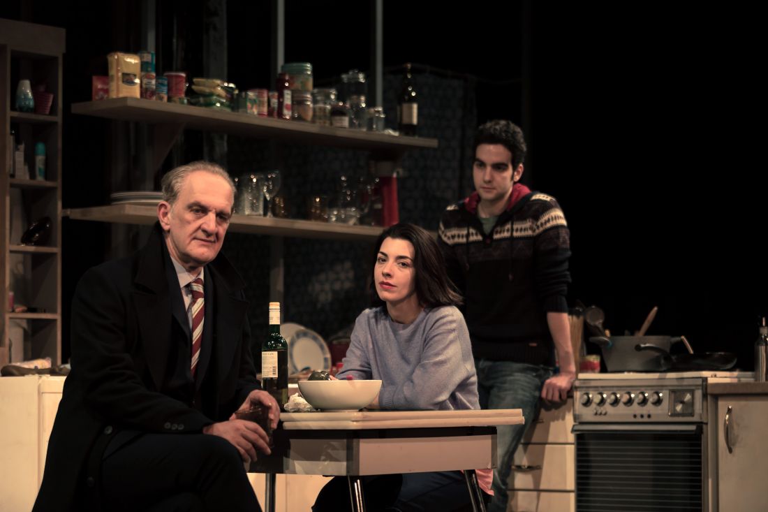 Ο “Φεγγίτης” για 2η χρονιά στο θέατρο Εμπορικόν, σε σκηνοθεσία Κωνσταντίνου Μαρκουλάκη…