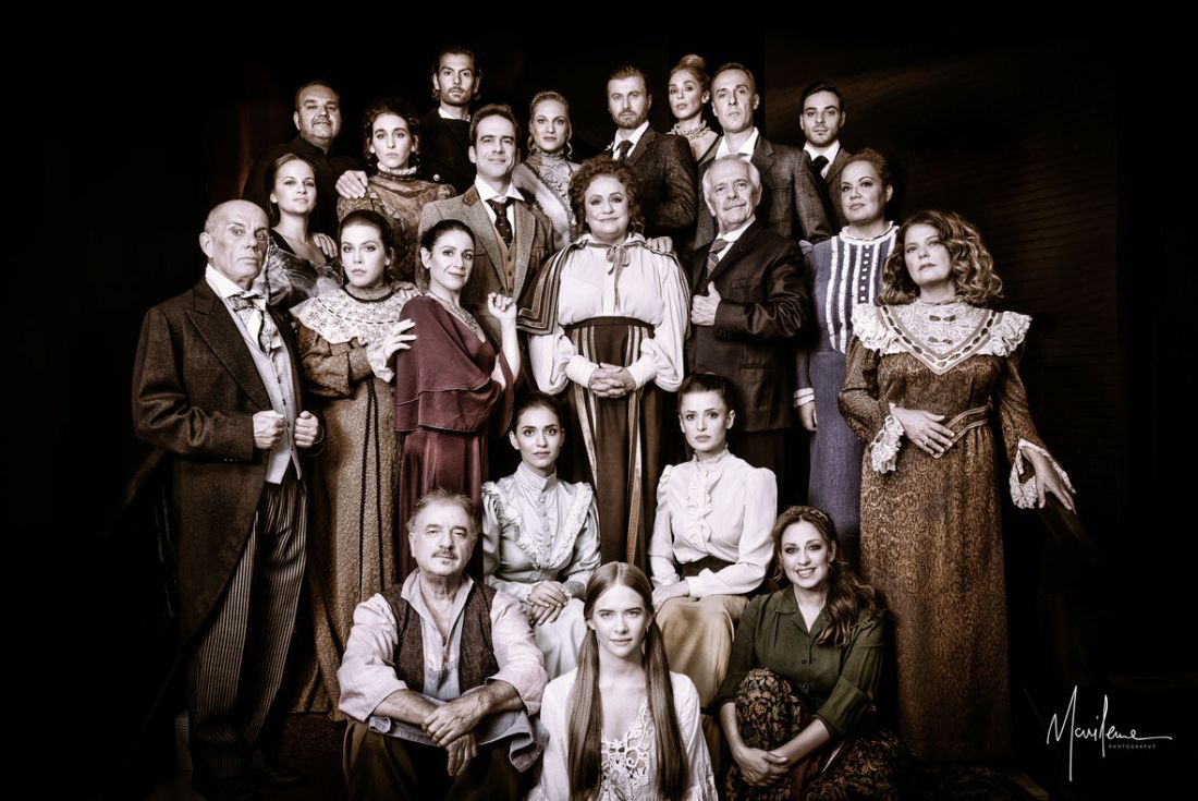 Η Ελένη Κοκκίδου γίνεται Λωξάντρα! Με πολυπληθή θίασο, στο θέατρο Βεάκη…