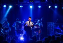 Ο Πάνος Βλάχος παρουσιάζει το νέο του album με τίτλο «Χωρίς παρεξήγηση»