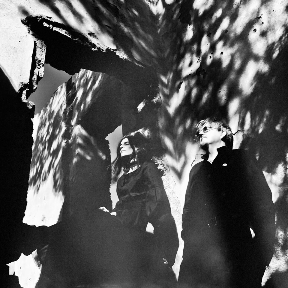 Οι Incirrina live στο six d.o.g.s.