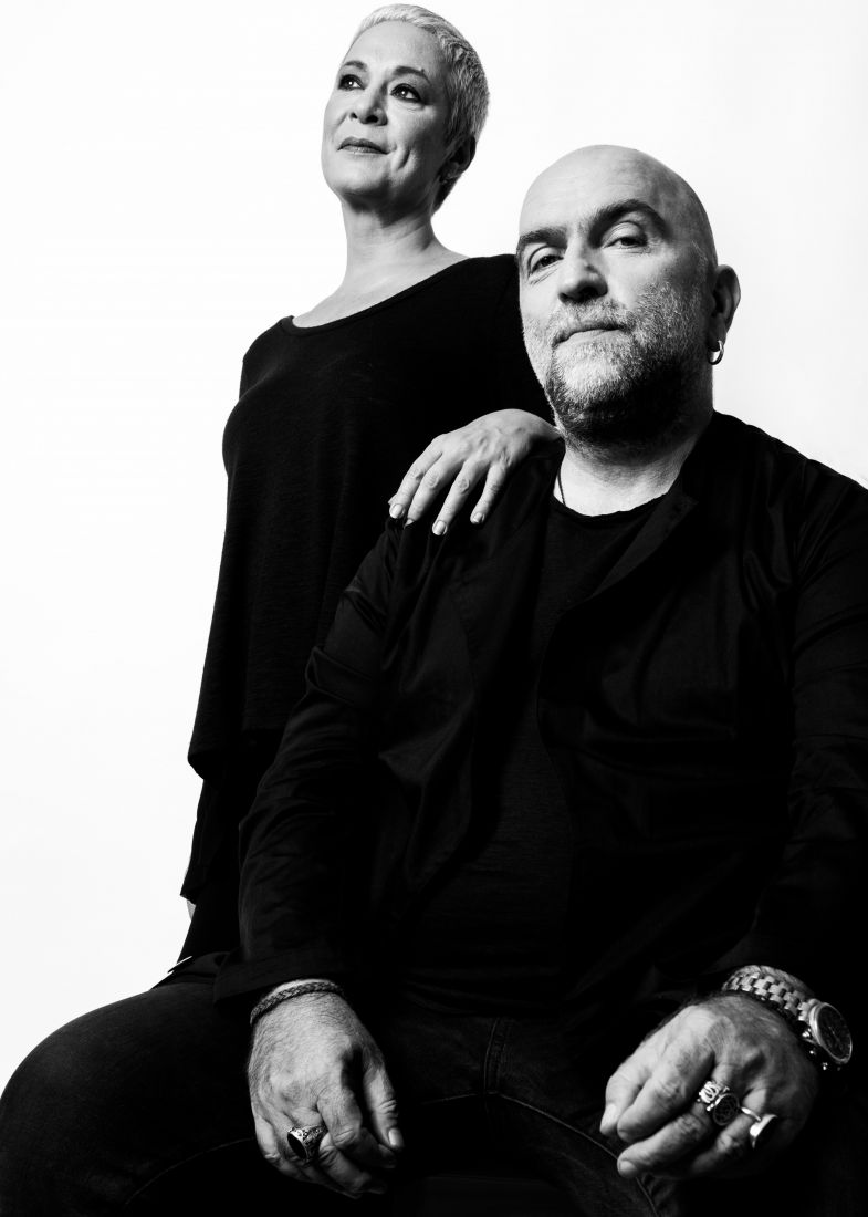 Μπάμπης Στόκας και Μελίνα Κανά μαζί στο Kremlino, ψάχνουν… “Τι ‘ναι αυτό που τους ενώνει”!