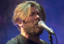 O Στέλιος Τσουκιάς επιστρέφει στο Faust με full band