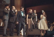 Ο διαχρονικός Γιώργος Μουζάκης… Μία παράσταση γεμάτη λάμψη, μπρίο και υψηλή αισθητική!