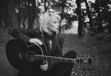 «Έλα να με βρεις…» στο Club του Σταυρού του Νότου, μας ζητάει η Κατερίνα Ντίνου!