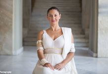 Η Βερόνικα Αργέντζη ερμηνεύει την «Ελένη», σε σκηνοθεσία Δήμου Αβδελιώδη