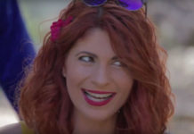 Η Λαμπρινή Καρακώστα βγαίνει σε περιοδεία ανά την Ελλάδα, πίνει …ρακί και κυκλοφορεί και νέο video clip!