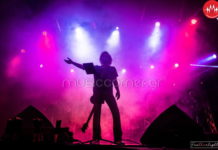 Ο Βασίλης Παπακωνσταντίνου ολοκληρώνει τη μεγάλη γιορτή για τα 50 του χρόνια στο ελληνικό τραγούδι με μια τελευταία συναυλία στο θέατρο Πέτρας