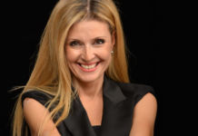 Μια μουσική διαδρομή ανάμεσα σε Αθήνα και Παρίσι θα επιχειρήσει η Όλγα Βενέτη στον Ιανό…