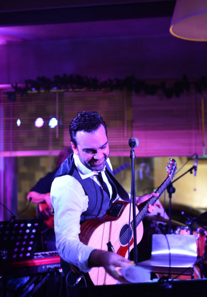 dimosthenous_2019_12_001