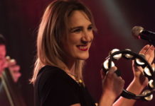 «Λαϊκά Άνευ Όρων» με τη Βίκυ Καρατζόγλου στον Σταυρό του Νότου Plus, και guests τις Γιώτα Νέγκα και Μαρίζα Ρίζου!