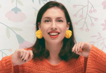 Marianna & the Dizzy Breezes – “Κόκκινα γυαλιά”