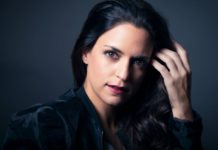 Η Σοφία Παπουλάκου στη μουσική σκηνή Σφίγγα