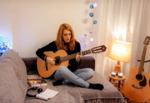 Η Μαρία Βούλγαρη μας στέλνει μήνυμα αισιοδοξίας με τη φωνή και την κιθάρα της!