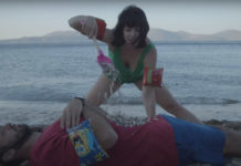 Γιάννης Αγγουριδάκης & Δημήτρης Αρκολάκης – “Δυο κόκκινα μπρατσάκια”