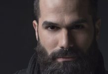 Ο Αντώνης Βλάχος σε ρόλο “Believer” στο Θερινό Δημοτικό Θέατρο Ηλιούπολης…