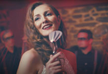 Χριστίνα Κακαλιάντη – “Ένα χαμόγελο”