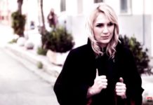 Βίκυ Καρατζόγλου – “Αρώματα”