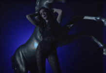 Χριστίνα Ζιώγα – “Stay alone”