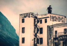 Μάνος Πυροβολάκης – “Το κύμα”