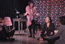 Συνεχίζονται οι online προβολές για τη “Γυναίκα Loser”…