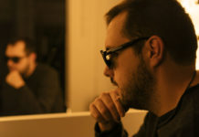 Ο Θοδωρής Τσάτσος και ο Γρηγόρης Πολύζος στο «Μπαράκι της Διδότου». Μαζί τους η Πολυξένη Καράκογλου!