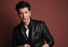 Είμαι «Στα καλύτερά μου» λέει ο Σάκης Ρουβάς με το νέο του album!