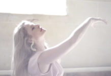 Ηρώ Σαΐα – “Παραδώσου”