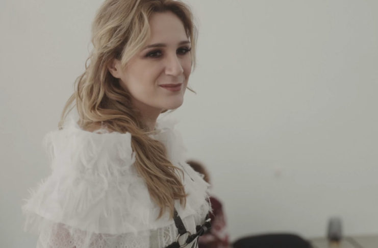 Η Βίκυ Καρατζόγλου επιστρέφει στον Σταυρό του Νότου με εξαιρετικούς guests