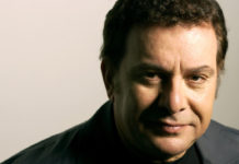 “50 Χρόνια Χρυσάφι” θα… απλώσει στο Ηρώδειο ο Μανώλης Μητσιάς!