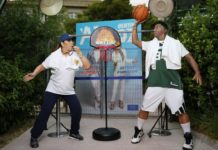 Ο Τάκης Ζαχαράτος μάς προτρέπει να “Πάμε γι’ άλλα… ολοταχώς”, παρέα με την Άντζελα Δημητρίου στο Άλσος!