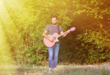 Αλέξης Σουρής – “Ένα νησί”