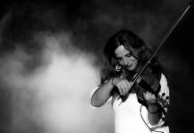 Την “Ομπρέλα του Βοσπόρου” θα ανοίξει στο Christmas Theater η Ευανθία Ρεμπούτσικα με την Καμεράτα Ορχήστρα Φίλων της Μουσικής…