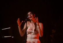 Η Άννα Κατσούλη, γνωστή ως η “Αρετούσα της Αθήνας”, ανεβαίνει τη σκηνή του Faust