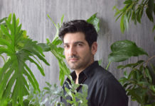 “Βλέμμα στο βυθό” με τον Δημήτρη Βουτσά, στο θέατρο Radar